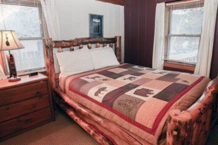 Room 9 of 10