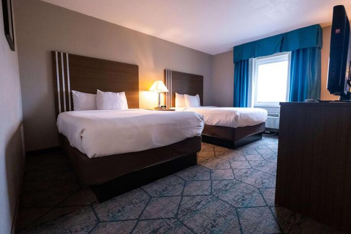 2 Double Beds (7 of 11)