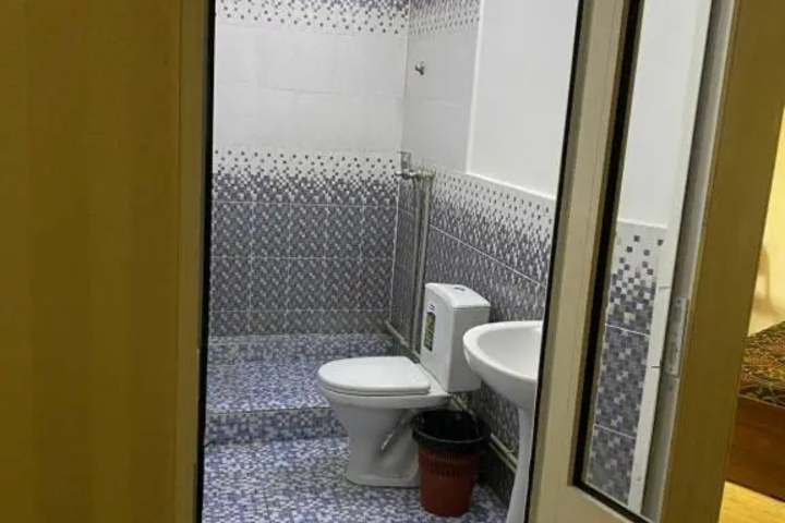 Room 5 of 10