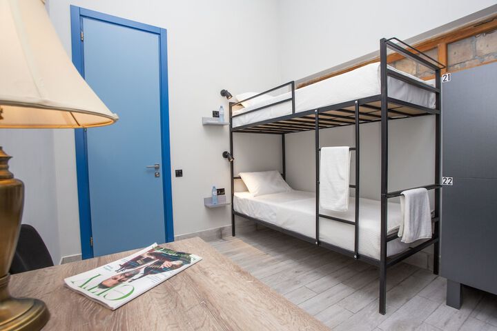 Room 28 of 49