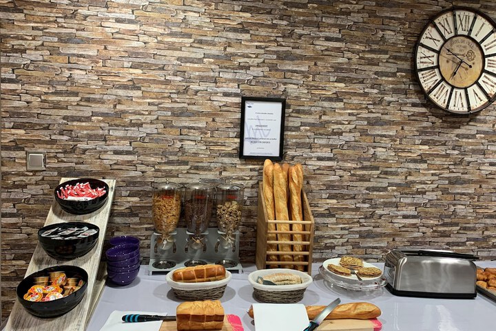 Breakfast buffet