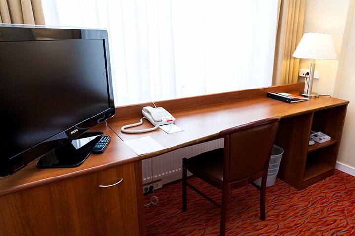 Room 51 of 115