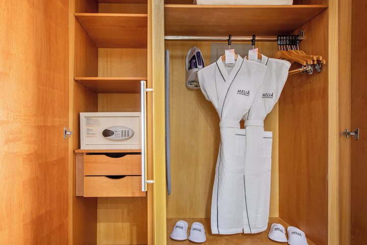 Room 19 of 128