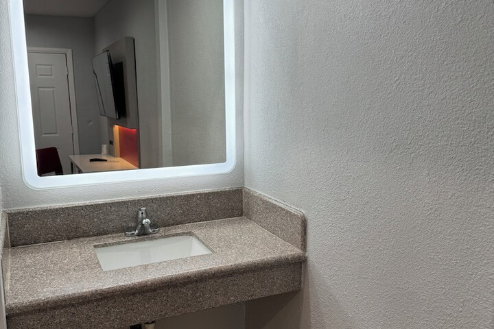 Bathroom sink