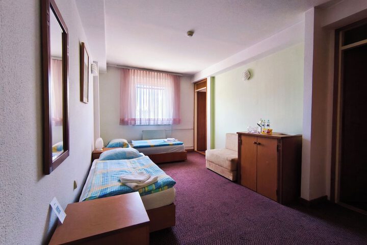 Room 25 of 54