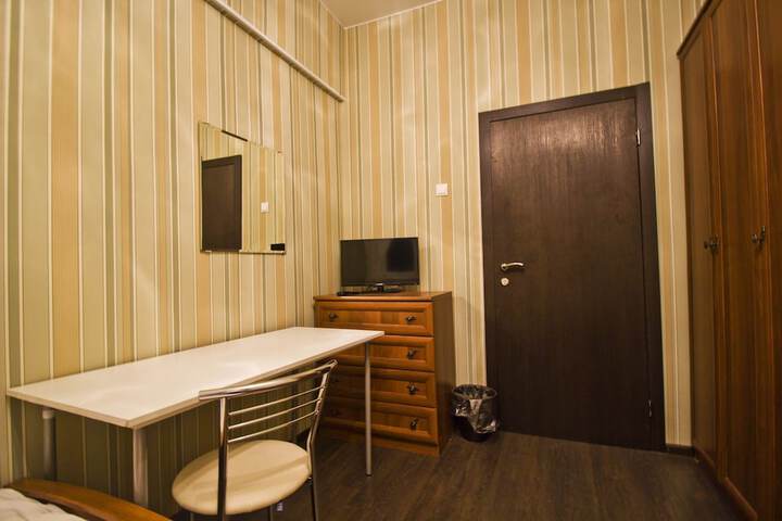 Room 19 of 19