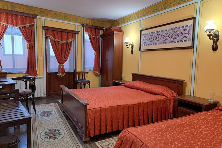 Room 28 of 47