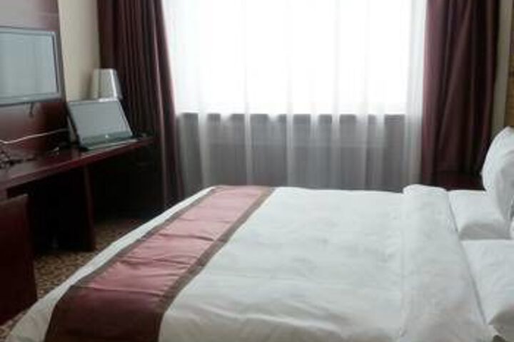 Room 6 of 17