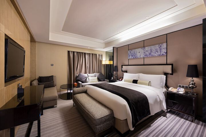Room 10 of 49