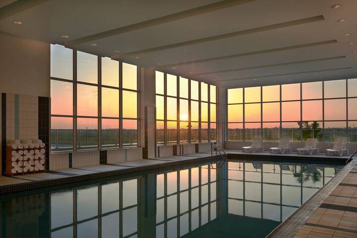 Pool Hotel
