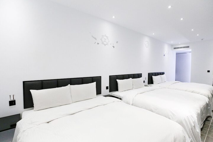 Room 55 of 99