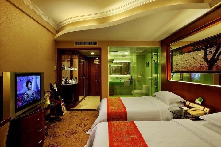 Room 17 of 45