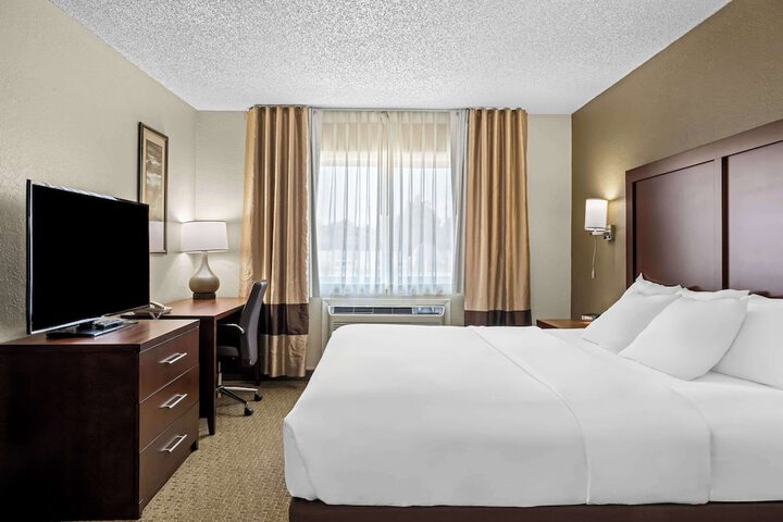 Room 16 of 35