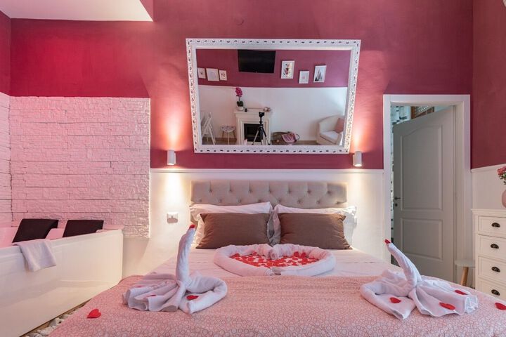 Room 22 of 28