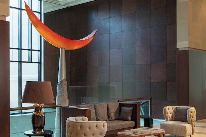 Entrance & Lobby