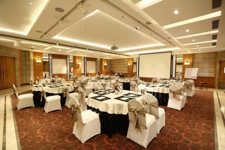 Ballroom/Hall 57 of 73