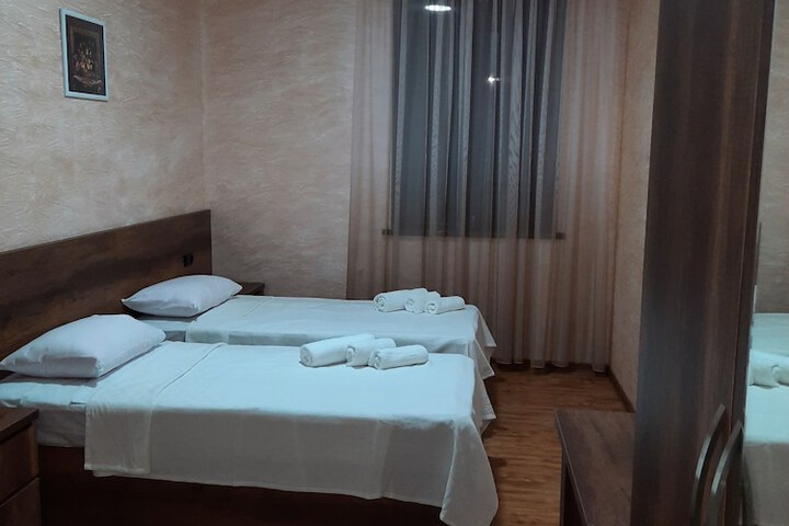 Room 3 of 18
