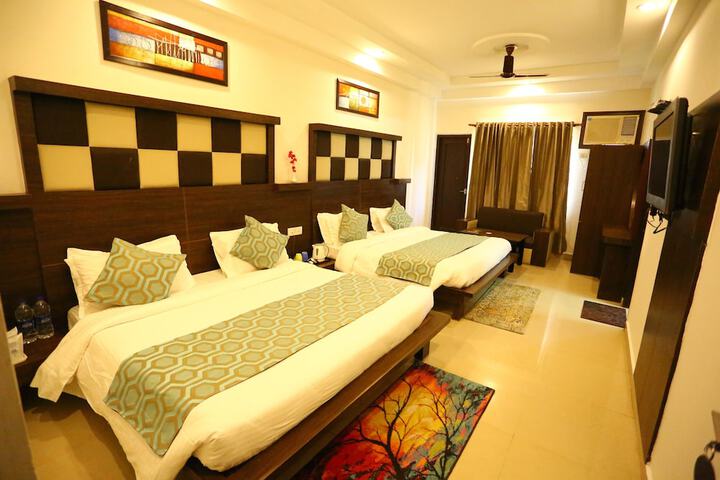 Room 13 of 45