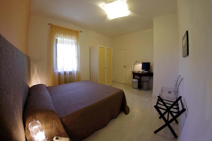 Room 16 of 85