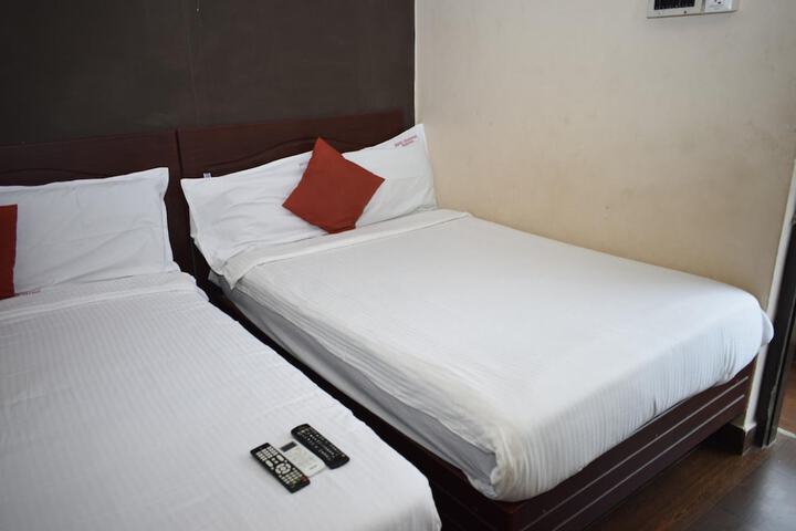 Room 28 of 54