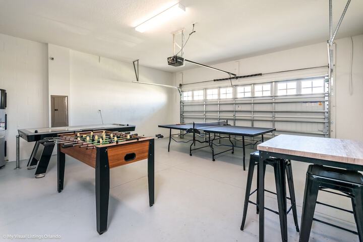 Room 53 of 67
