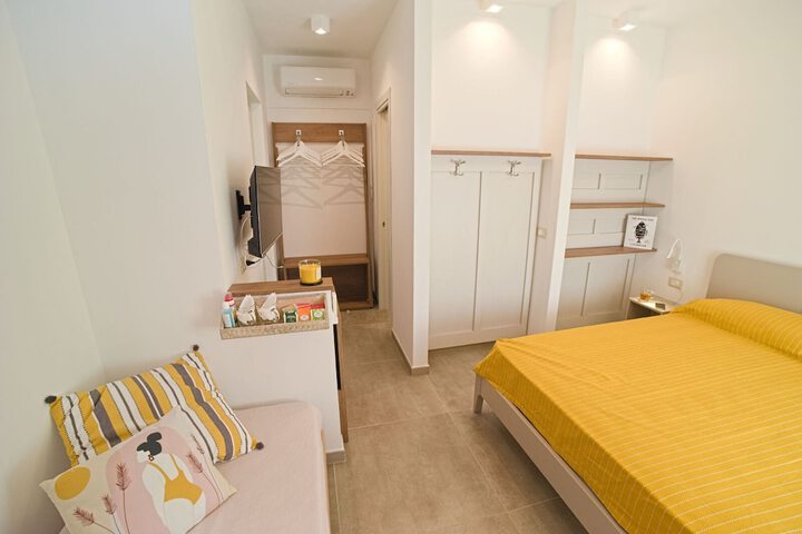 Room 2 of 13