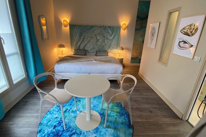 Room 16 of 59