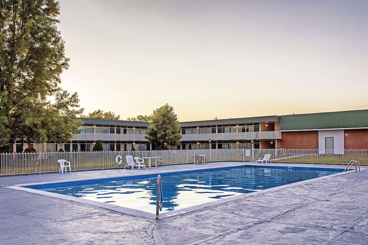 Hotel with Pool