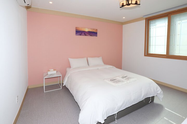 Room 5 of 34