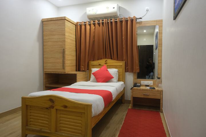 Room 27 of 57