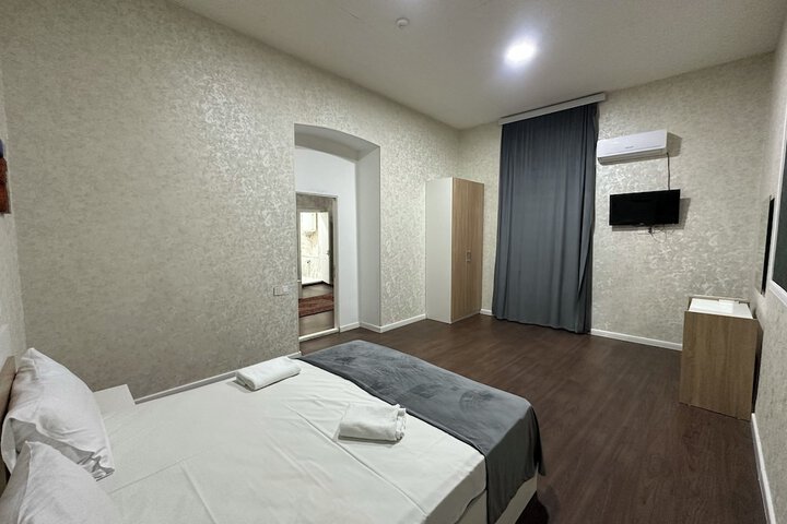 Room 43 of 78
