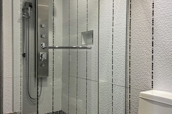 Room 67 of 93