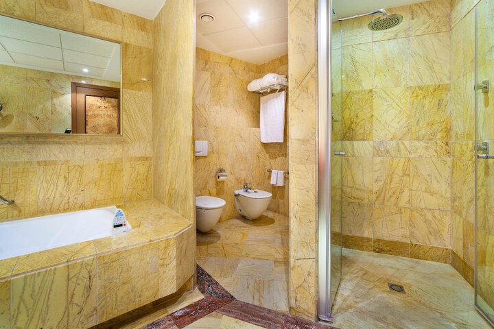 Bath Photo