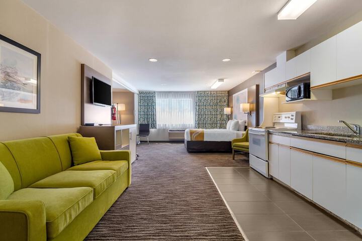 Room 14 of 52