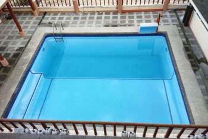 Pool 20 of 25
