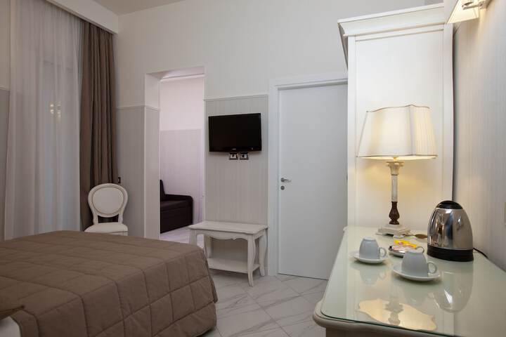 Room 13 of 60