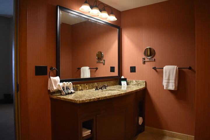 Bathroom sink
