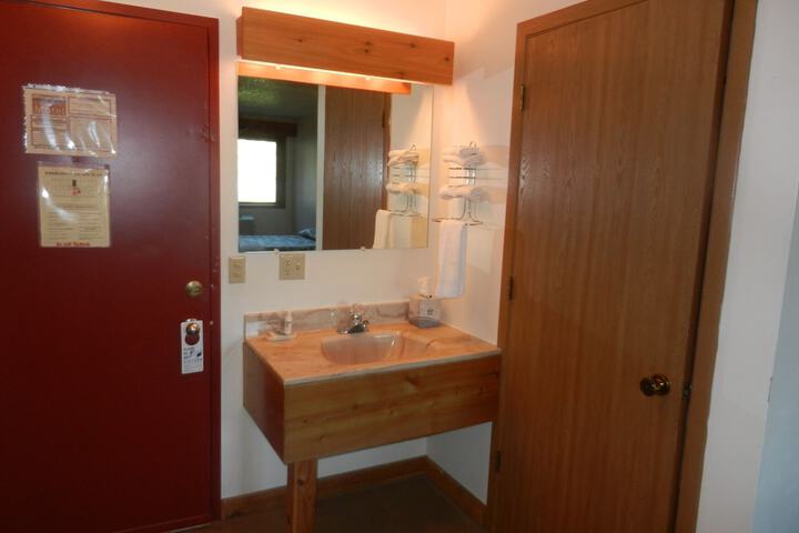 Room 14 of 28