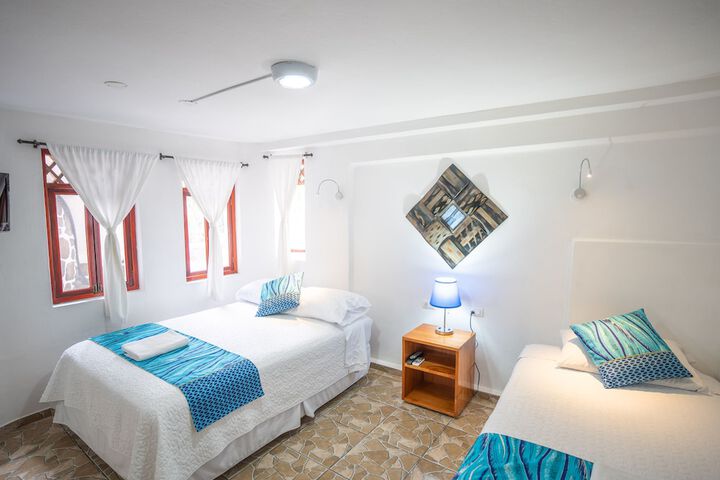 Room 12 of 204
