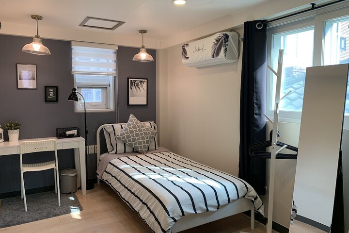 Room 21 of 52