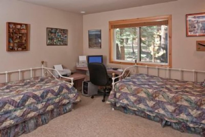 Room 2 of 19