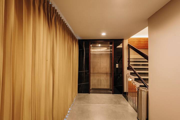Hotel Interior 12 of 107