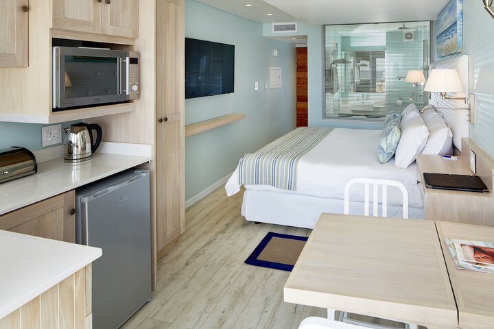 Room 15 of 191