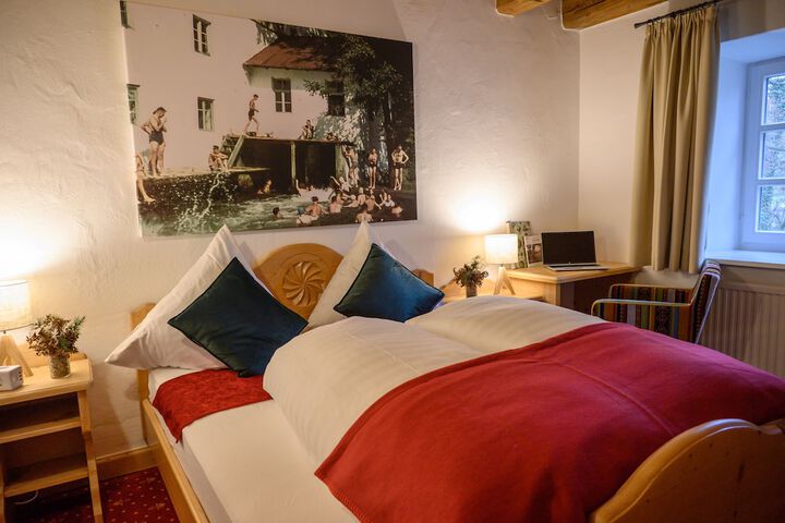 Room 6 of 64