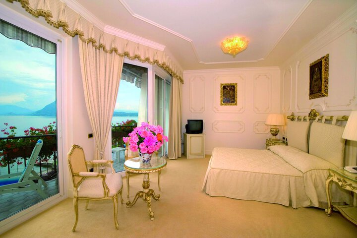 Room 5 of 62