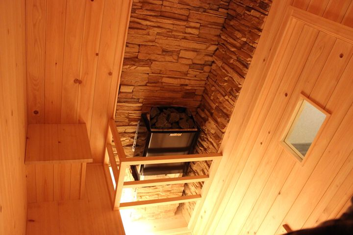 Room 5 of 28