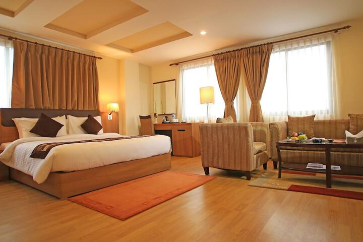 Hotel Mirage Regency