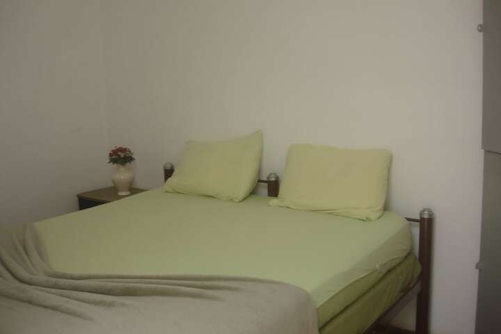 Room 14 of 76