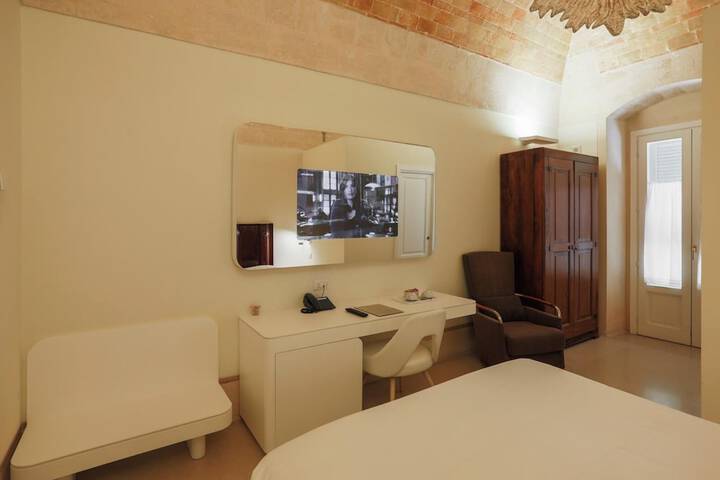 Room 30 of 71