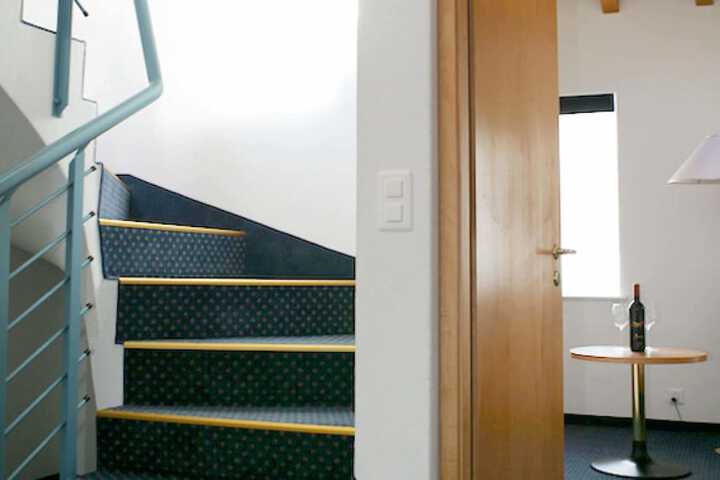 Room 24 of 85
